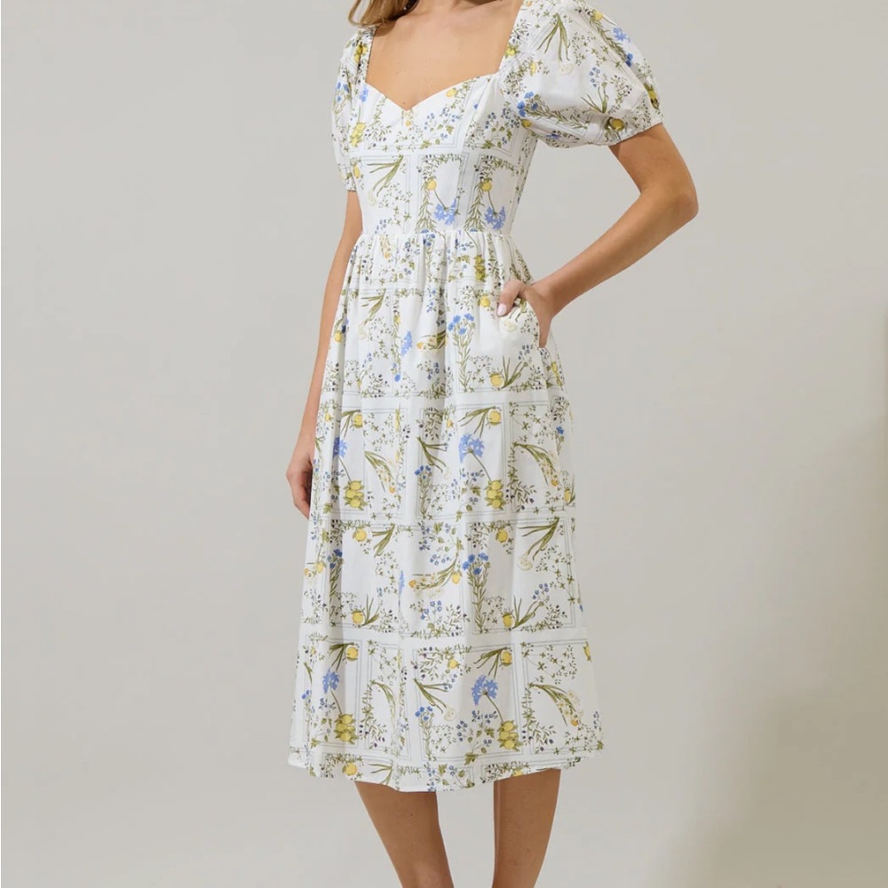 NWOT Cecily Floral Alessi Puff Sleeve Midi Dress